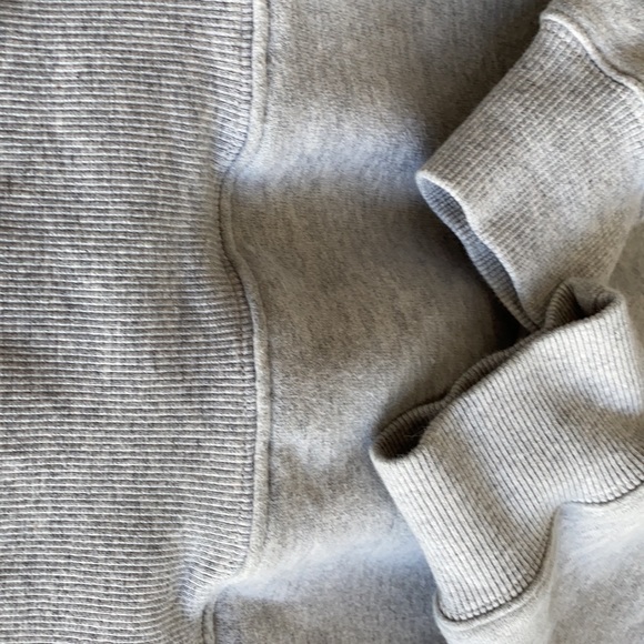 Hoddie - Picture 2 of 5